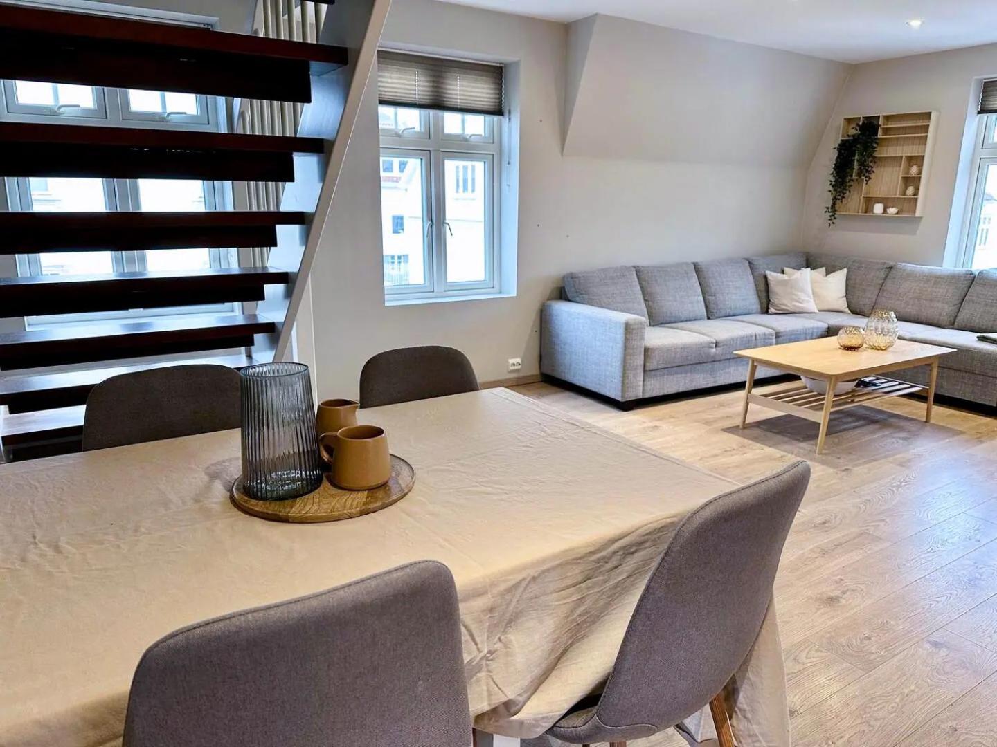 Ferienwohnung Stylish & Bright Penthouse - Office - 5 Star Location! Egersund Exterior foto